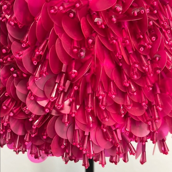 Pink Beaded Mini Tote Bag with Voluminous Texture 💖 - Picture 3 of 6